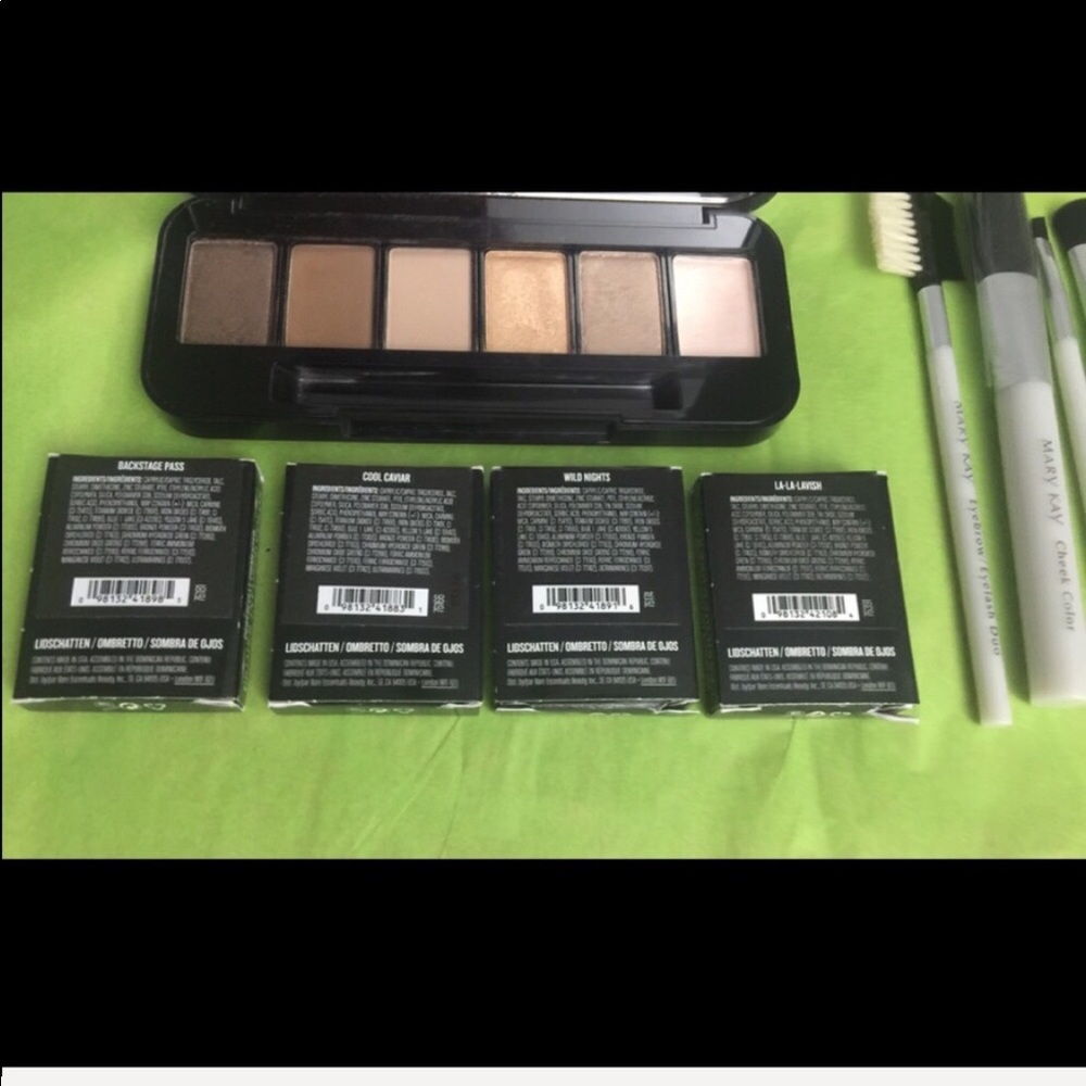 🛑SOLD🛑 Buxom Bundle 💙 - Picture 7 of 7